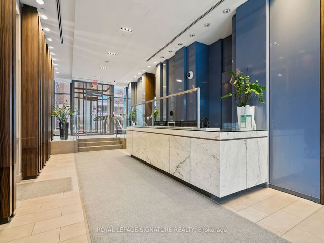 201 - 33 Lombard St