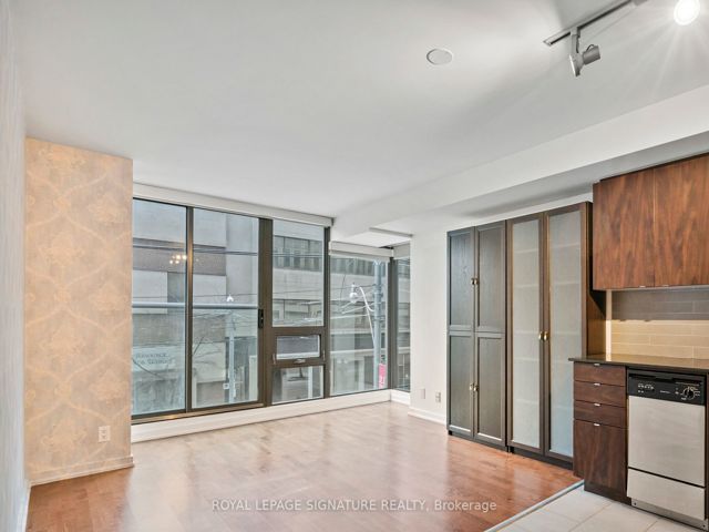 201 - 33 Lombard St