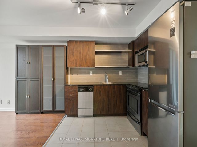 201 - 33 Lombard St