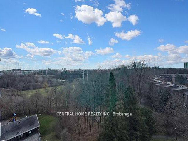 715 - 5 Shady Golfway
