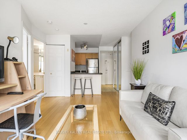 1009 - 311 Richmond St E