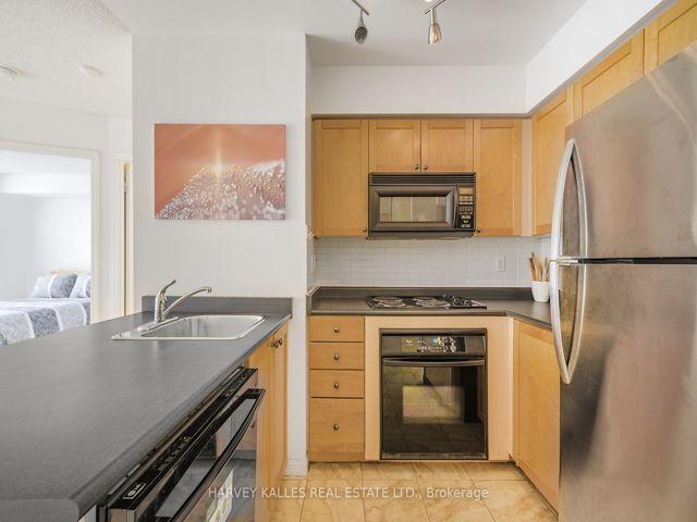 1009 - 311 Richmond St E