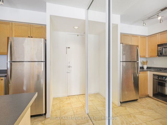 1009 - 311 Richmond St E