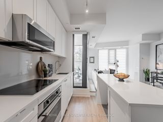215 - 250 Lawrence Ave W