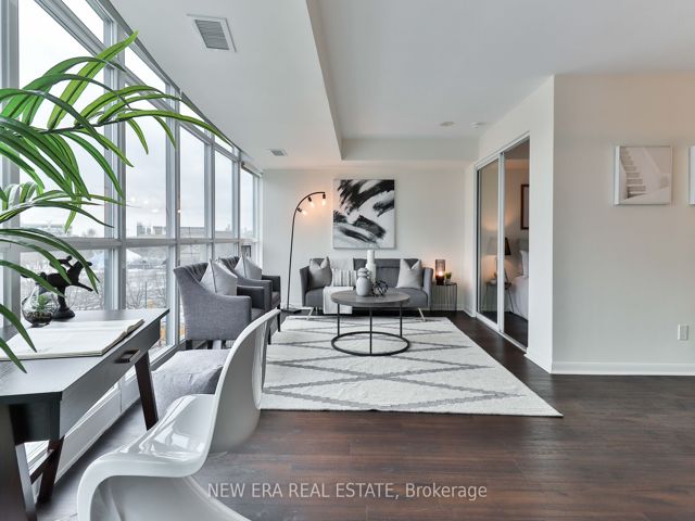 613 - 219 Fort York Blvd