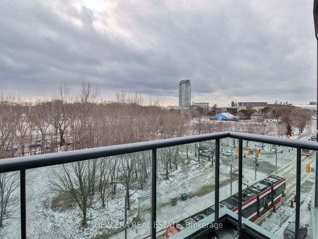 613 - 219 Fort York Blvd