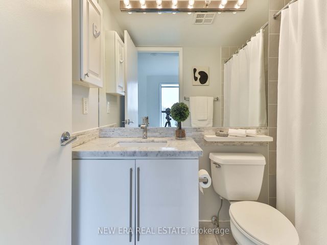 613 - 219 Fort York Blvd