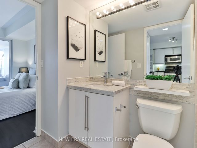 613 - 219 Fort York Blvd