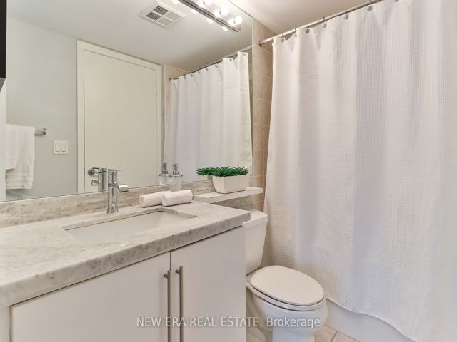 613 - 219 Fort York Blvd