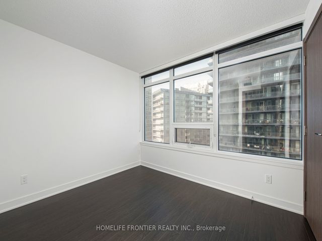 1103 - 19 Bathurst St