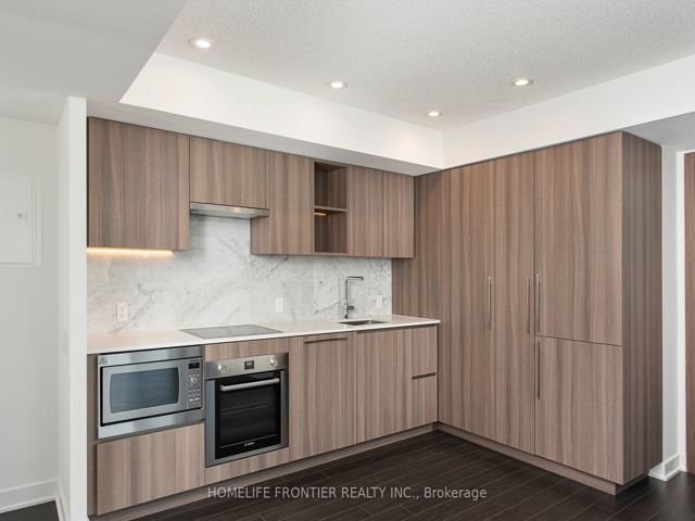 1103 - 19 Bathurst St