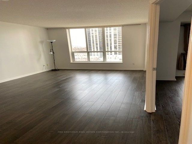 911 - 55 Harrison Garden Blvd