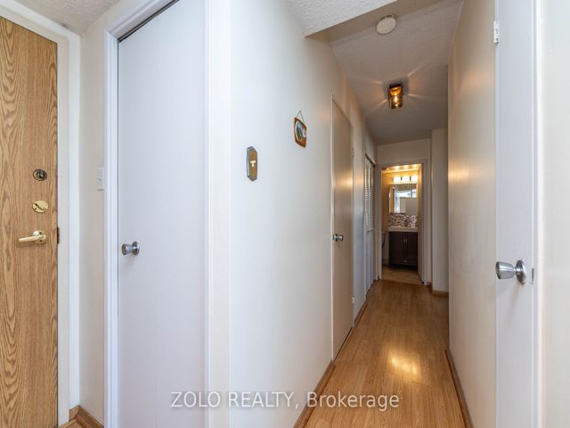 516 - 20 Fashion Roseway