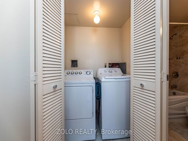 516 - 20 Fashion Roseway