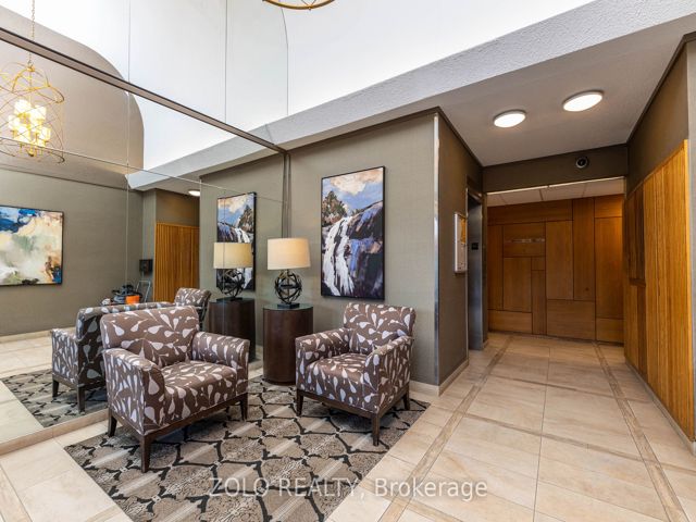 516 - 20 Fashion Roseway