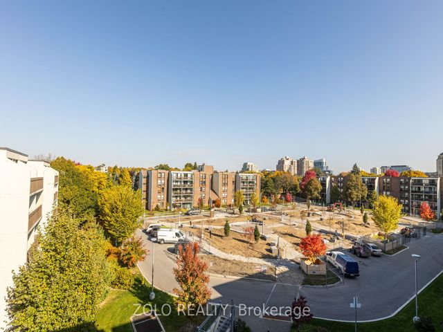 516 - 20 Fashion Roseway