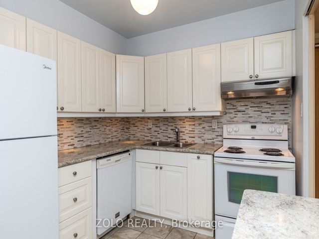 516 - 20 Fashion Roseway