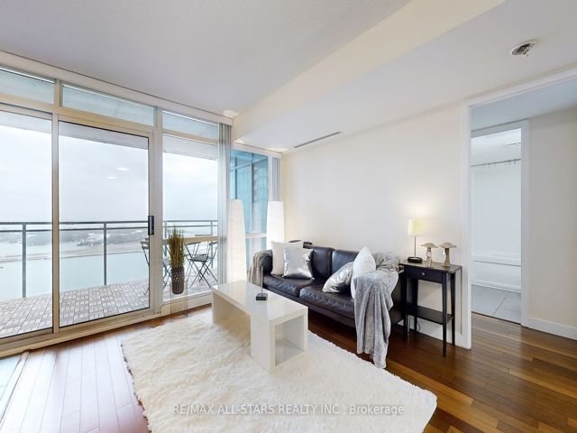4211 - 15 Fort York Blvd