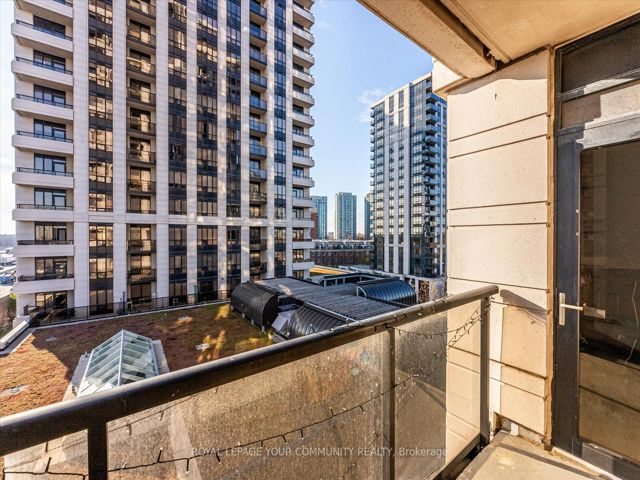 614 - 100 Harrison Garden Blvd