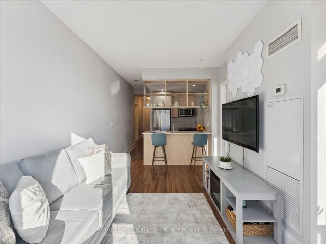 614 - 100 Harrison Garden Blvd