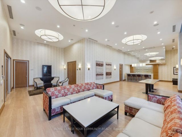 614 - 100 Harrison Garden Blvd