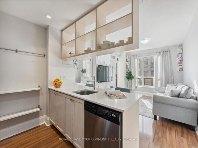 614 - 100 Harrison Garden Blvd
