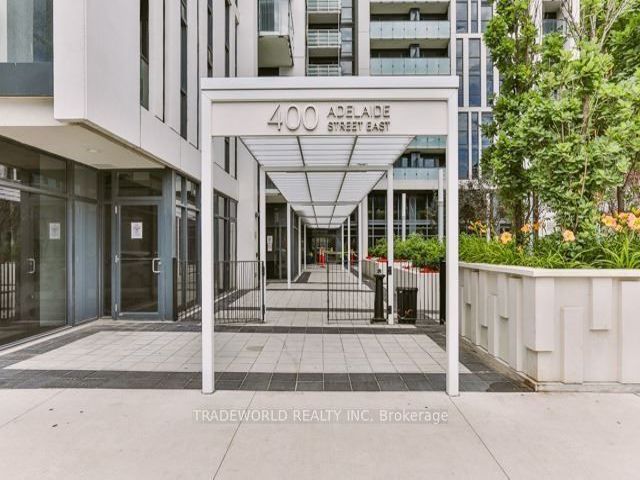 814 - 400 Adelaide St E