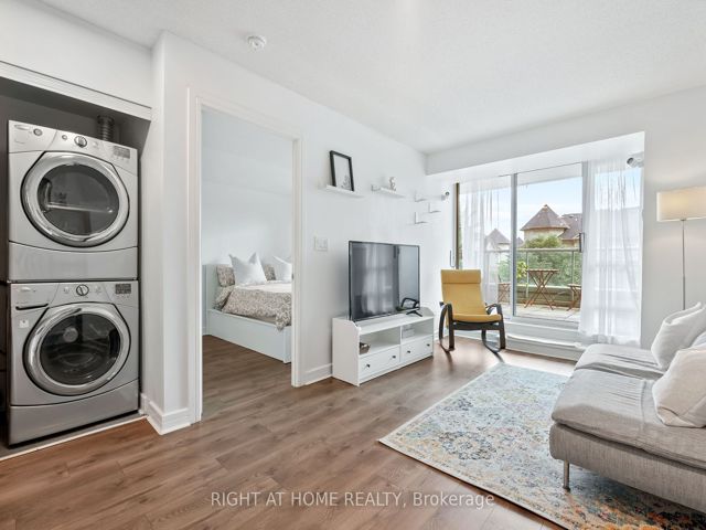 209 - 16 Harrison Garden Blvd