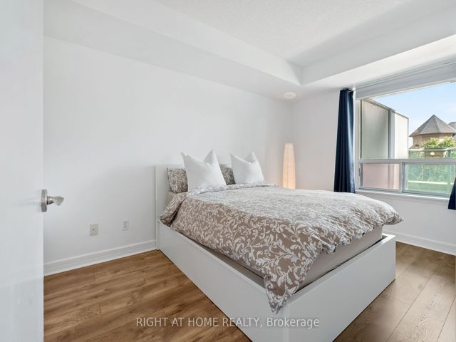 209 - 16 Harrison Garden Blvd