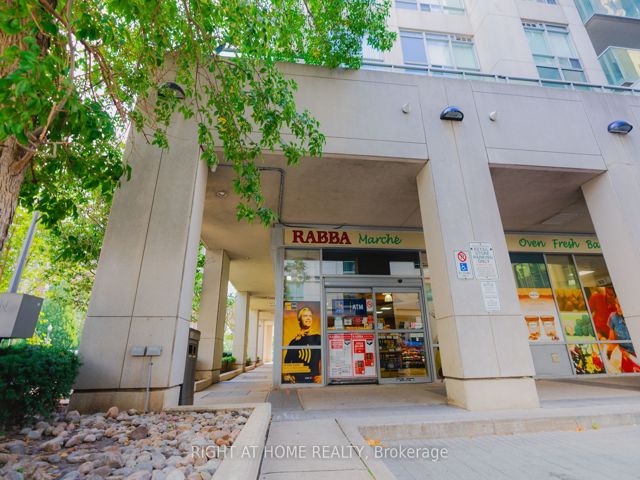 209 - 16 Harrison Garden Blvd