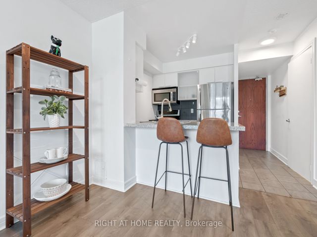 209 - 16 Harrison Garden Blvd