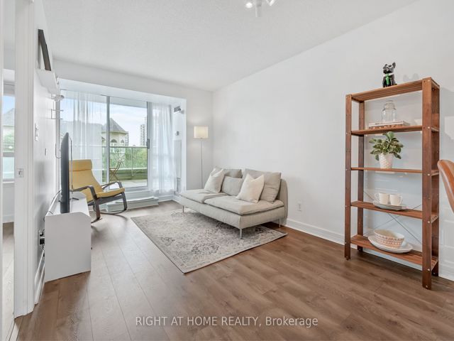 209 - 16 Harrison Garden Blvd