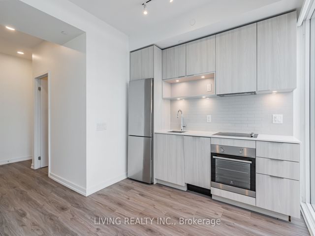 510 - 20 Tubman Ave