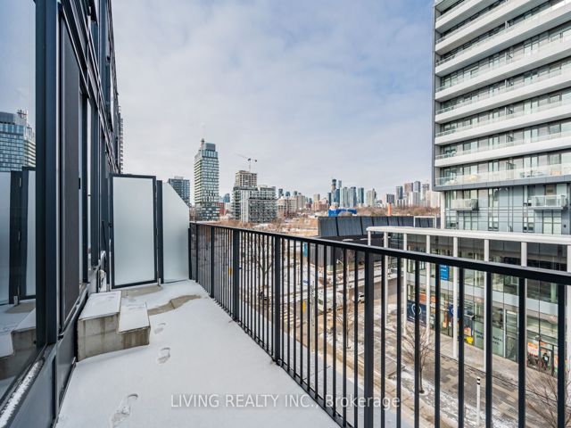510 - 20 Tubman Ave