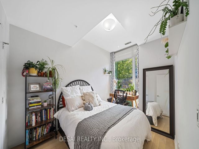 N103 - 120 Bayview Ave S