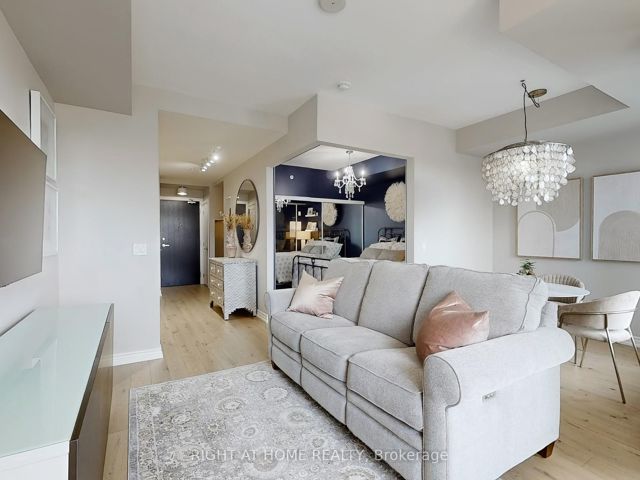 418 - 23 Glebe Rd W
