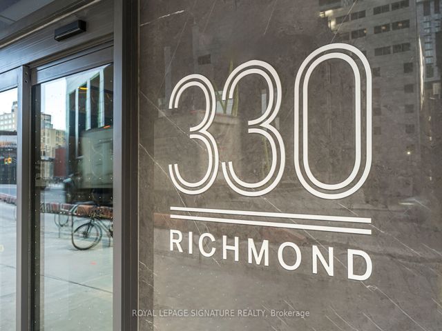 1505 - 330 Richmond St W