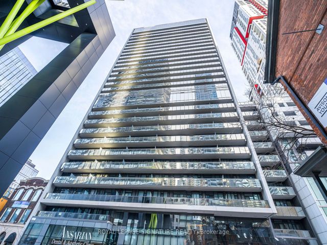 1505 - 330 Richmond St W