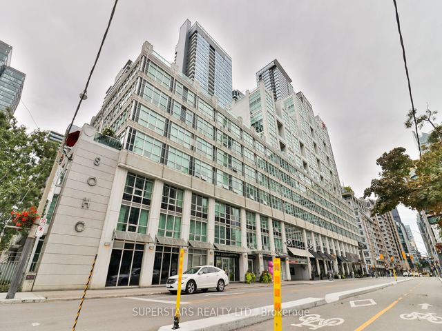 M02 - 350 Wellington St W