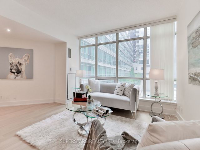 M02 - 350 Wellington St W