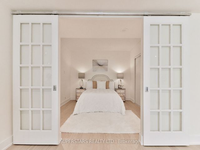 M02 - 350 Wellington St W
