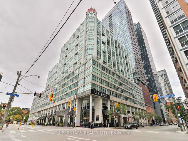 M02 - 350 Wellington St W