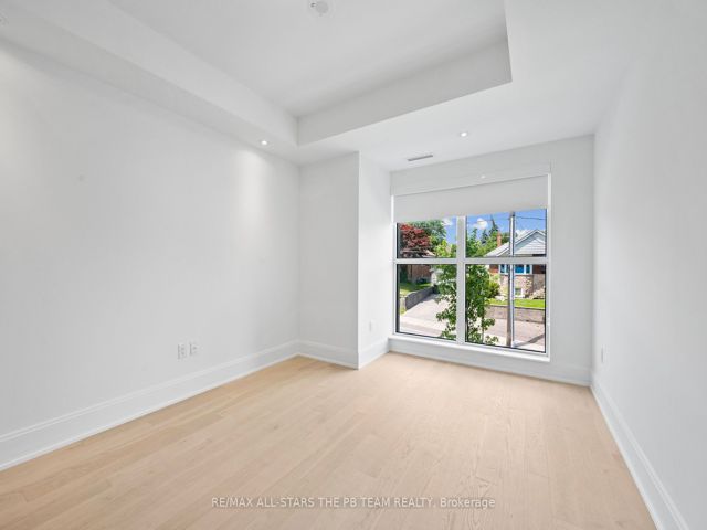 201 - 355 Bedford Park Ave