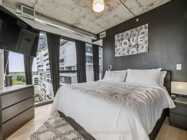 1004 - 51 Trolley Cres