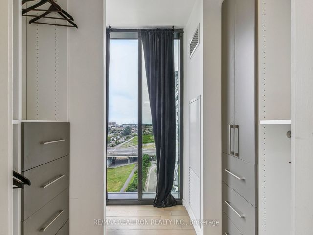 1004 - 51 Trolley Cres