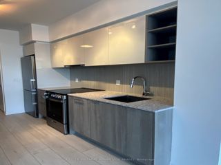 1607 - 31 Tippett Rd