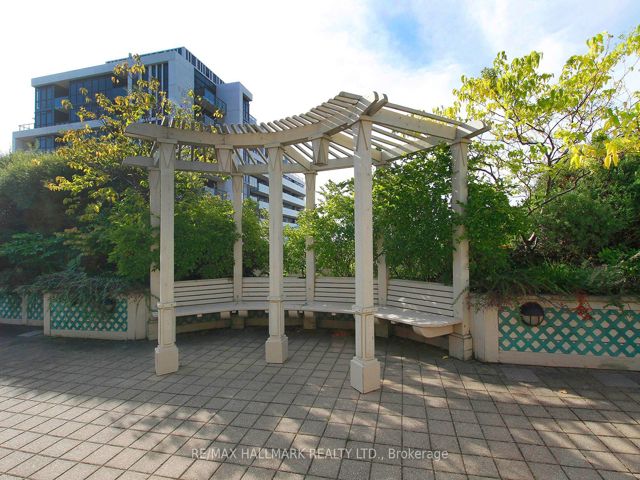 1453 - 313 Richmond St E