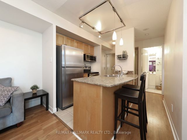 1453 - 313 Richmond St E