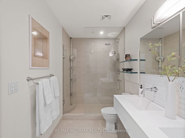 PH 1029 - 55 Stewart St
