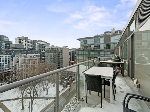 PH 1029 - 55 Stewart St